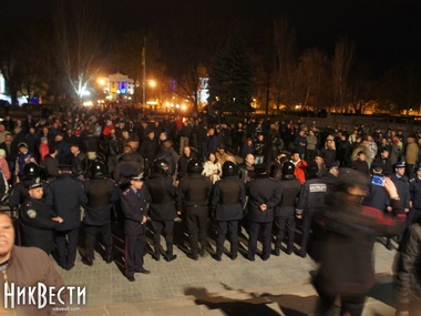 Самооборона снесла лагерь сепаратистов возле Николаевской облгосадминистрации