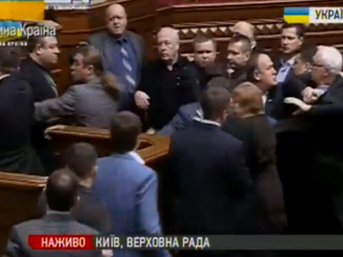 В Раде во время выступления Симоненко началась драка