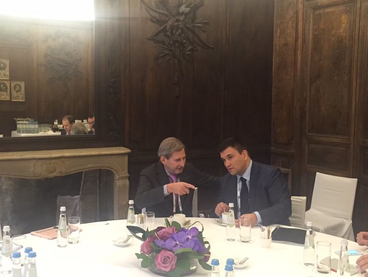 Климкин в Мюнхене обсудил вопросы безвиза с еврокомиссаром Ханом &ndash; МИД Украины
