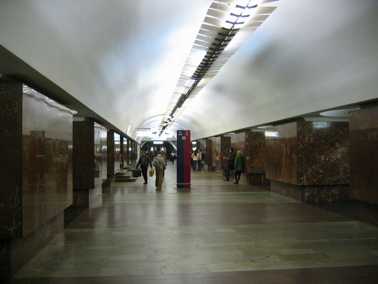 В Москве станцию "Площадь Ильича" хотят переименовать в честь иконописца Рублева