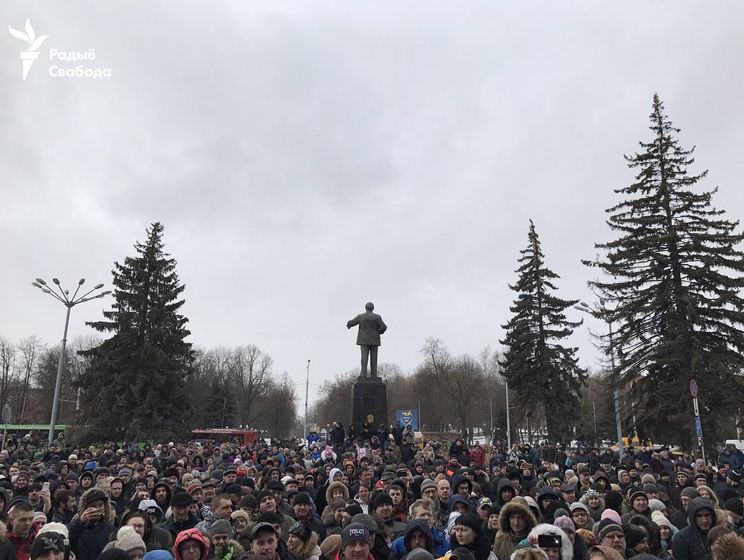 У Білорусі люди знову вийшли на акції протесту через "декрет про дармоїдів"