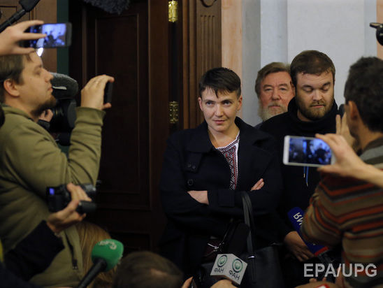 Савченко заявила, что Порошенко должен вести переговоры об обмене пленными с Путиным, а она &ndash; с Захарченко