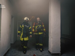 В Киеве на улице Отдыха горела реанимация больницы. Фото, видео