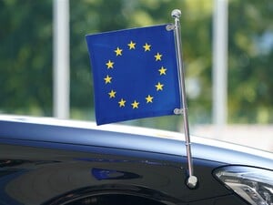 В Евросоюзе договорились бессрочно заморозить российские активы. Украине обеспечат финансирование