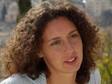 Унизить человека публично легче, чем доказать его вину в суде. Это методы гопников