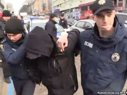 В Киеве во время феминистического марша полиция задержала нескольких человек – СМИ
