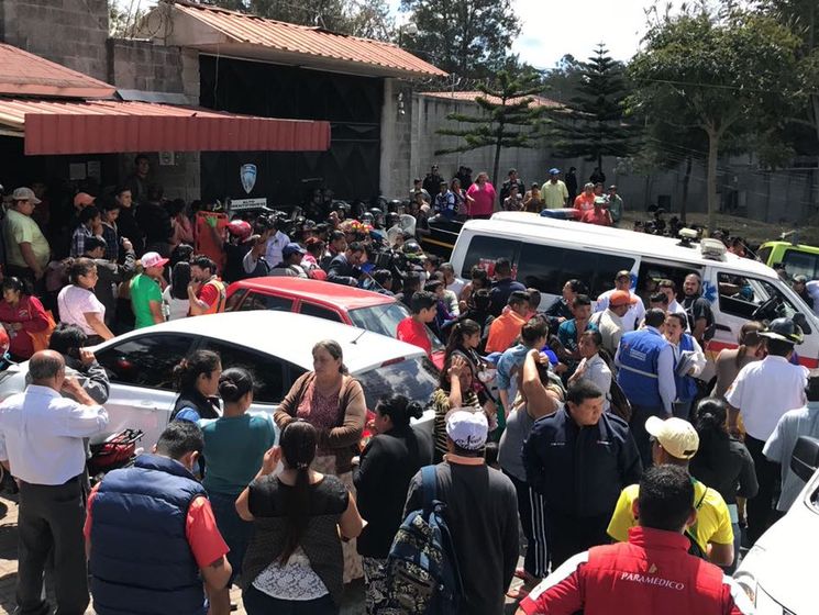 В Гватемале при пожаре в интернате погибли 19 человек