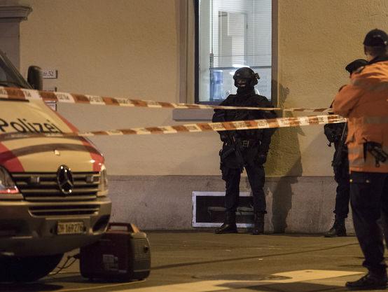 В швейцарском Базеле в результате стрельбы в кафе погибли два человека