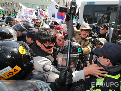 В Сеуле погибли два участника проправительственной демонстрации 