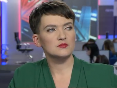 Савченко в жіночному образі з'явилася в ефірі програми 