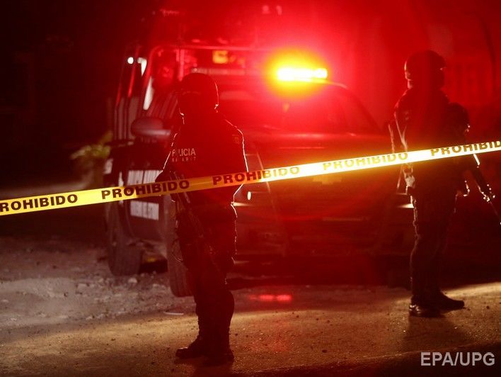 В Мексике вооруженная группа застрелила восьмерых человек