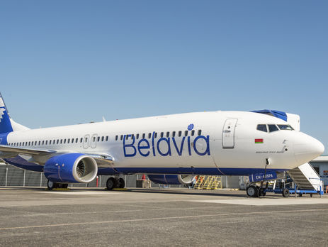Літак "Бєлавіа" повернувся в аеропорт після зіткнення зі зграєю птахів