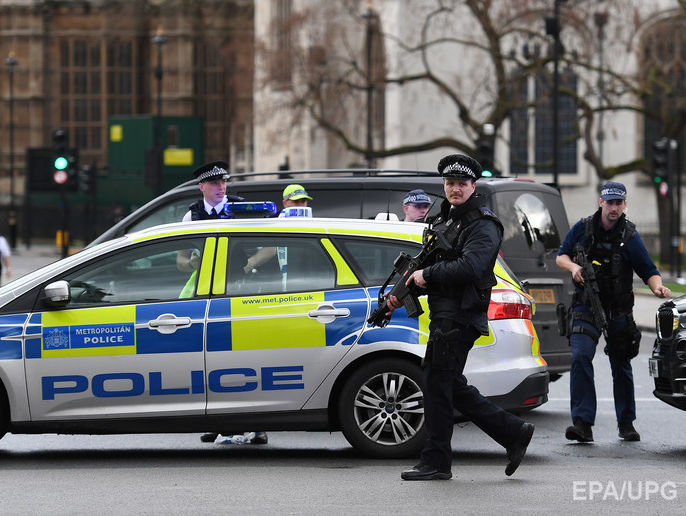 Унаслідок теракту в Лондоні загинуло щонайменше двоє людей