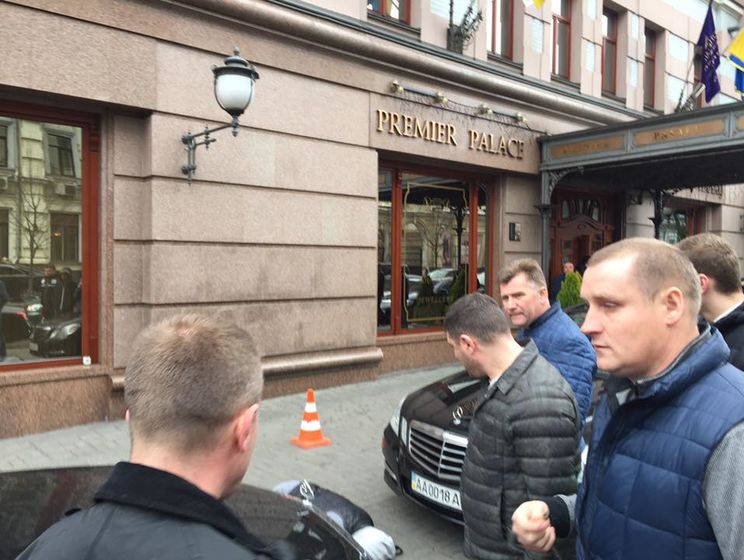 Возле отеля Premier Palace в центре Киева произошла стрельба, один человек погиб, двое ранены