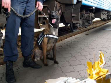 В Харькове на вокзале задержали мужчин с коробкой взрывчатки
