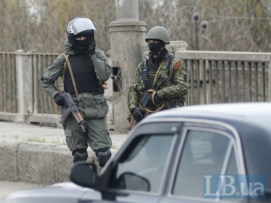 На въезде в Славянск &ndash; вооруженные блокпосты. Фоторепортаж
