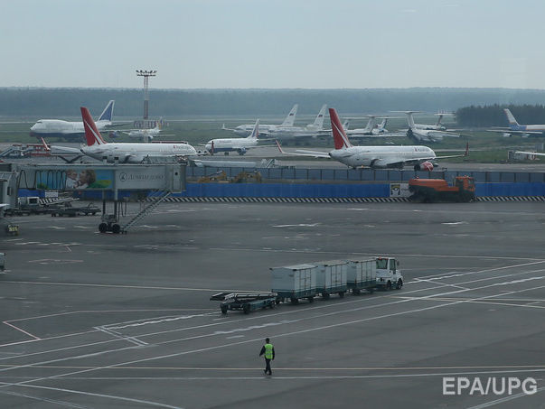 У московському аеропорту пожежна машина наїхала на людей, є жертва