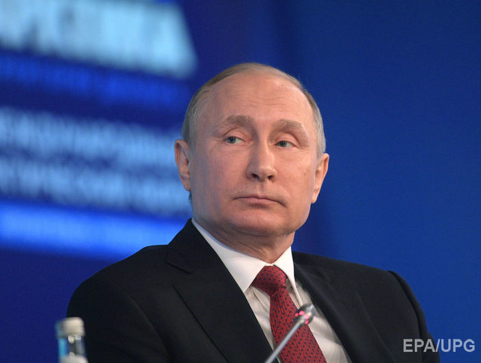 Путін запропонував читати по губах у відповідь на запитання про втручання Росії у вибори США 