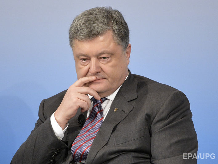 Порошенко обсудил с Меркель и Олландом нарушение режима прекращения огня на Донбассе