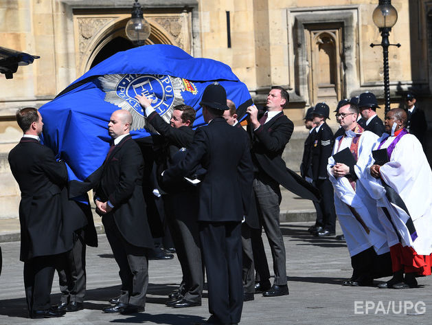 Загиблого внаслідок теракту в Лондоні поліцейського поховають із королівськими почестями
