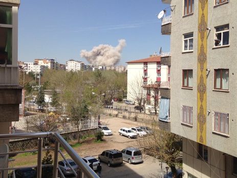У Туреччині в будівлі, де ремонтують поліцейську бронетехніку, пролунав вибух