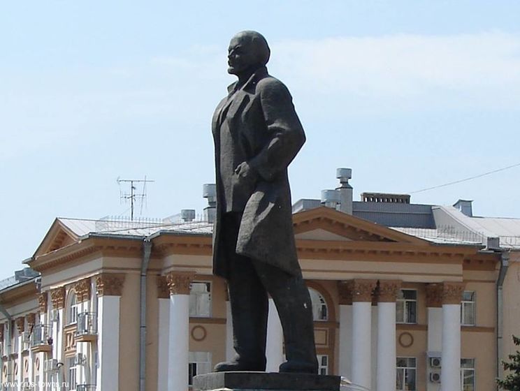 79% росіян упевнені, що не можна зносити пам'ятників Леніну – опитування