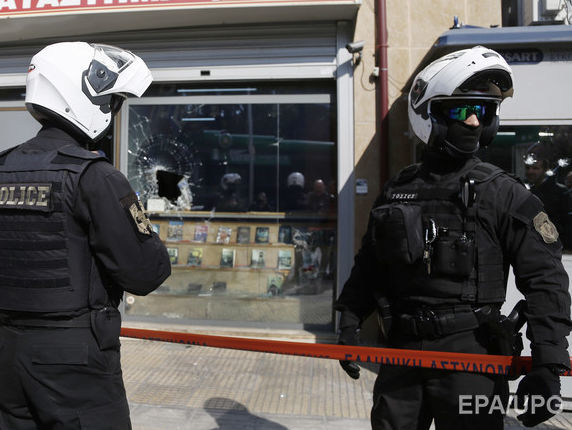 У отделения банка в Афинах произошел взрыв