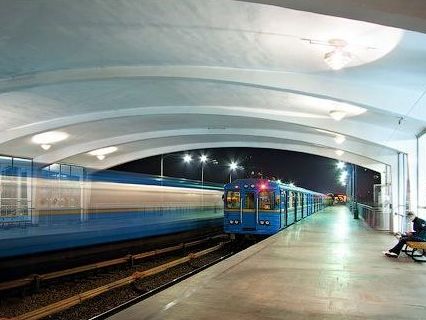 Китайская компания CRIG заинтересовалась строительством в Киеве ветки метро на Троещину