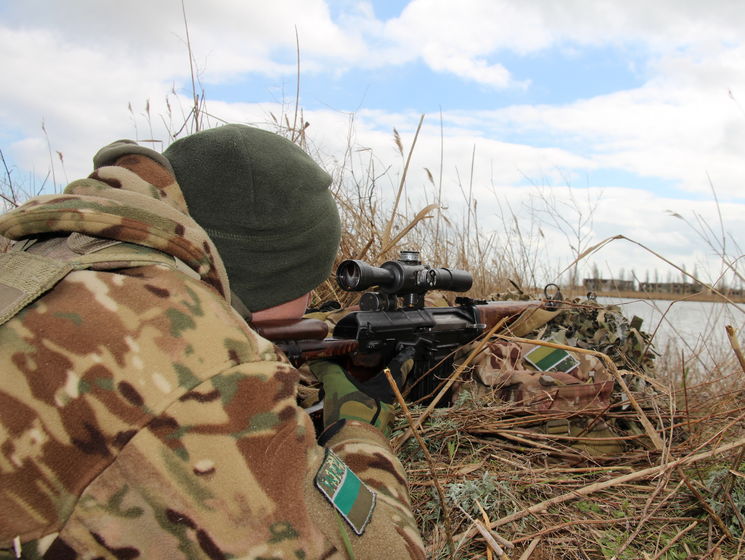 В антитеррористических учениях вблизи Крыма приняли участие более 100 пограничников