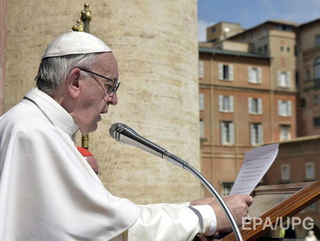 Папа римский сравнил лагеря для беженцев с концлагерями