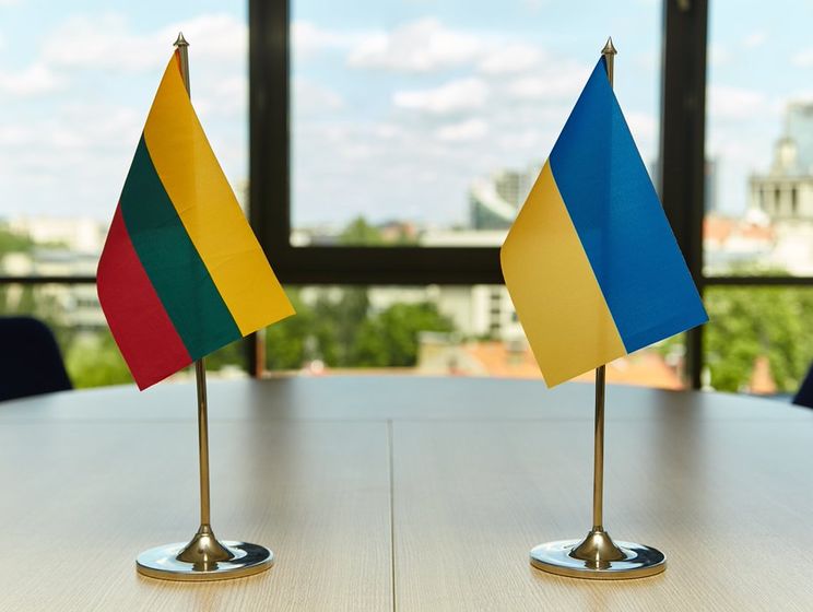 Возле посольства Литвы в Украине нашли остатки двух гранат