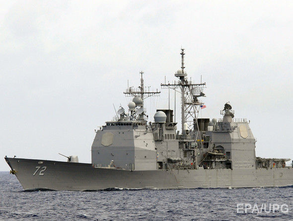Эсминец США привел вооружение в боевую готовность после сближения с военным кораблем Ирана – СМИ