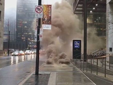 В деловом центре Торонто произошел взрыв