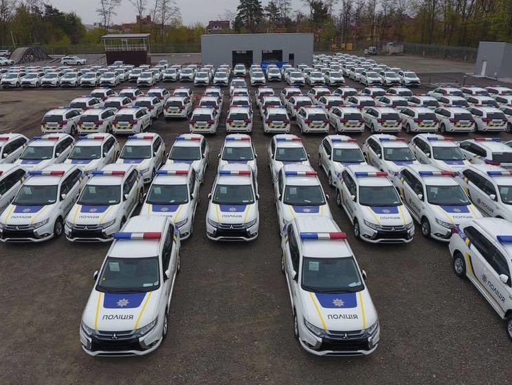 В Украину прибыли 635 гибридных полицейских автомобилей Mitsubishi – Аваков