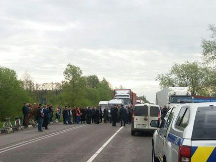 У Волинській області третій день протестують через забруднення екології відходами заводу