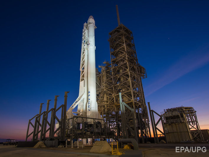 Ракета Falcon 9 вывела на орбиту шеститонный спутник