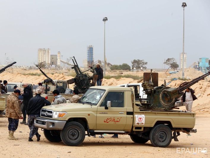 В Ливии 141 человек погиб в результате атаки на авиабазу