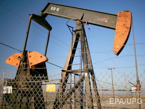 Цена нефти Brent впервые за месяц превысила отметку в $54