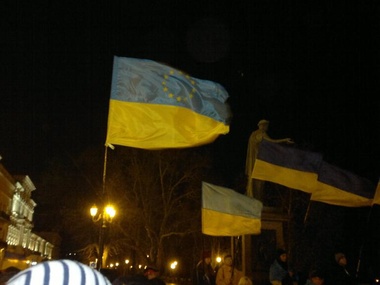 Одесситы собрались на митинг в поддержку киевского Евромайдана