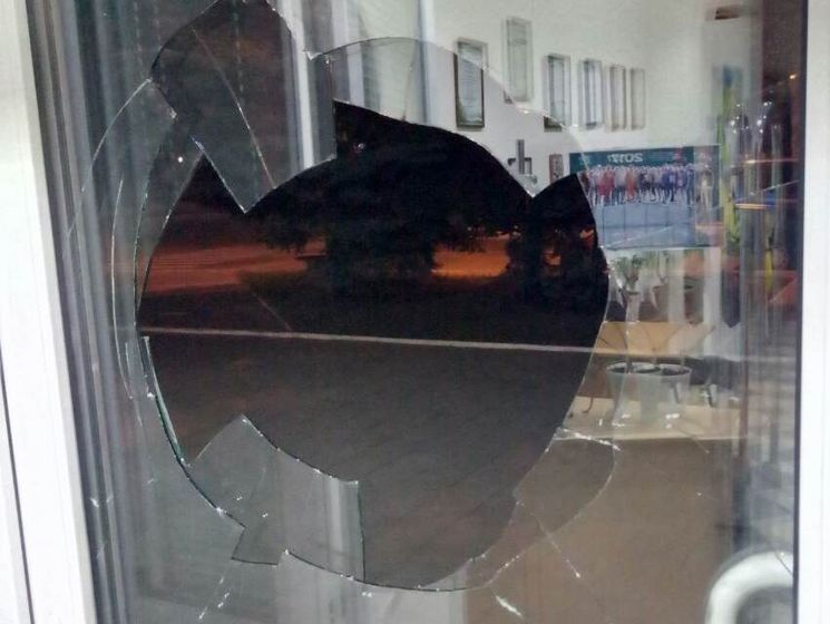 В Краматорске неизвестные атаковали офис украинского телеканала