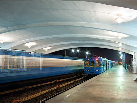 У київському метро під час спроби проїхатися на вагоні загинув зачепер