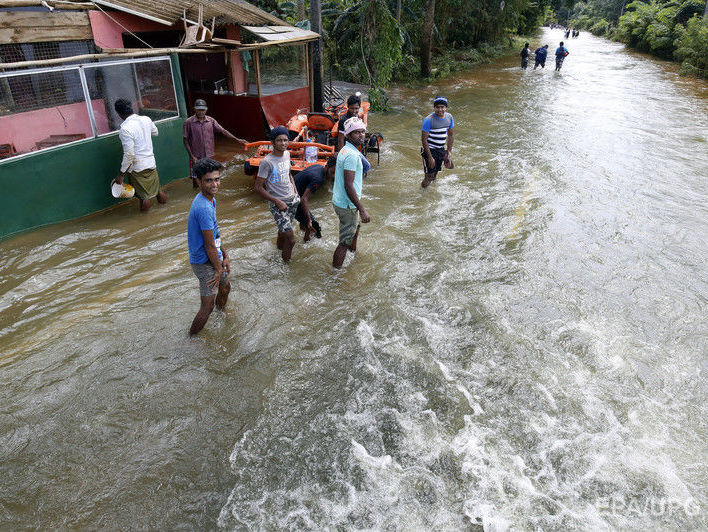 Количество погибших в результате наводнения в Шри-Ланке увеличилось до 202