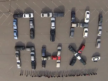 Днепропетровские автомобилисты при помощи своих машин написали Путину послание