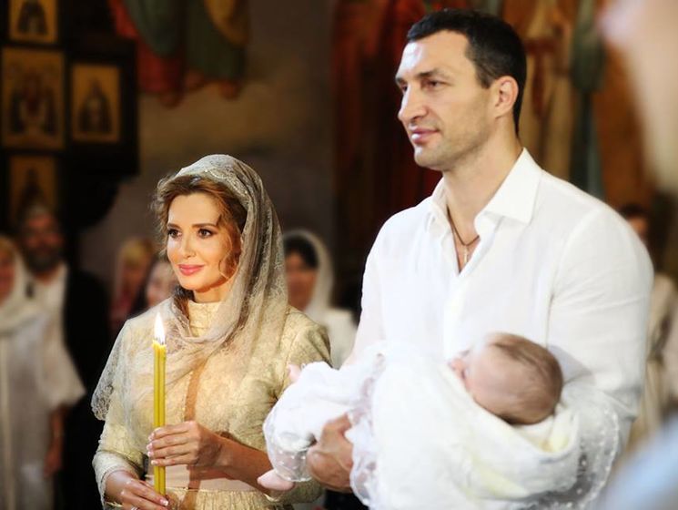 Жена Медведчука Оксана Марченко и Владимир Кличко крестили дочь Шуфрича