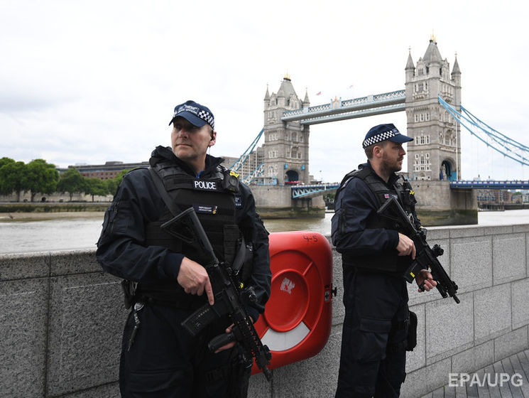 Возле здания парламента Великобритании был задержан мужчина с ножом