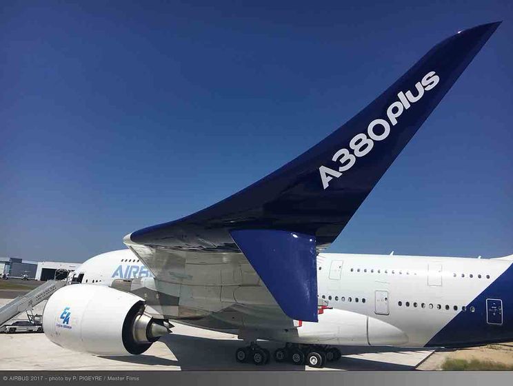 ﻿Airbus показав оновлену версію лайнера А380 plus