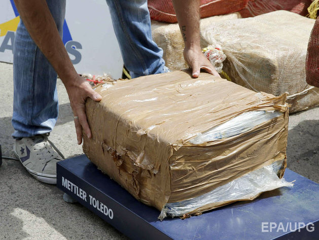 Во Франции на берег вынесло более 1,5 тонны кокаина