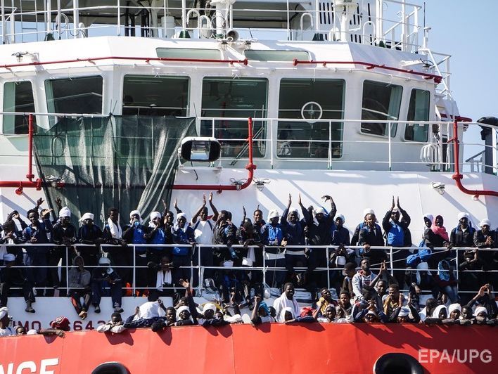 ﻿ Італія попередила ЄС, що може закрити порти для мігрантів
