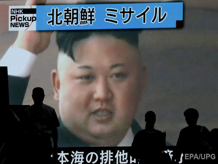 Ким Чен Ын отпраздновал испытания межконтинентальной ракеты, посетив концерт