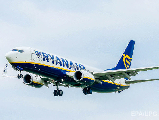 ﻿Пасажир Ryanair зняв жорстке приземлення літака. Відео